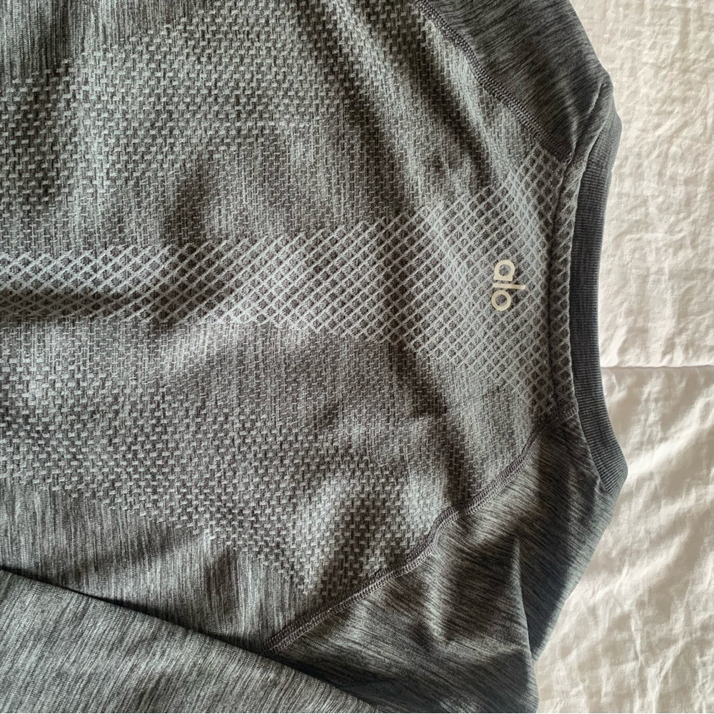 Alo long sleeve shirt - L